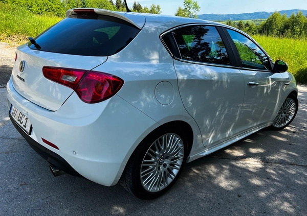 Alfa Romeo Giulietta cena 35900 przebieg: 149000, rok produkcji 2011 z Żywiec małe 436